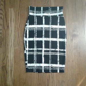 black and white pencil skirt size S